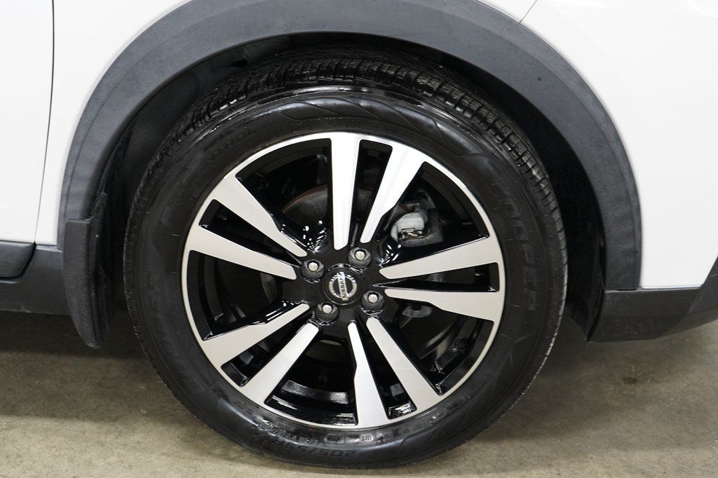 Used 2020 Nissan Kicks SV FWD image 34