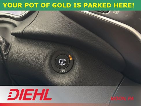 Used 2019 Jeep Cherokee Trailhawk image 30