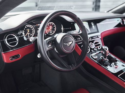 Used 2021 Bentley Continental GT AWD/4WD image 28