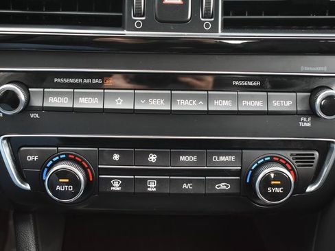 Used 2019 Kia Optima EX image 28