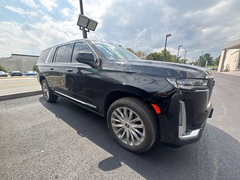 Used 2023 Cadillac Escalade ESV Premium Luxury w/ Performance Package AWD/4WD image 3