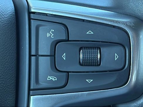 Used 2023 Chevrolet Silverado 1500 LT AWD/4WD image 19