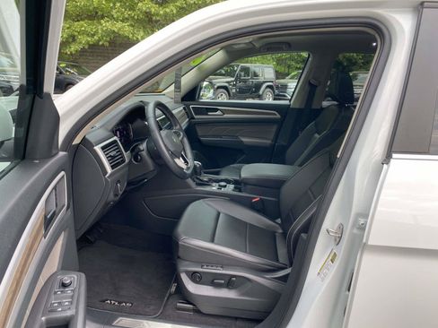 Certified 2023 Volkswagen Atlas SEL AWD/4WD image 9