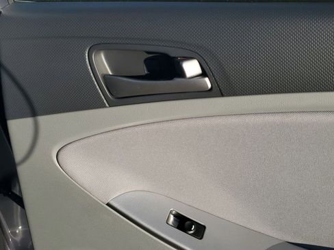 Used 2016 Hyundai Accent SE w/ Option Group 02 image 43