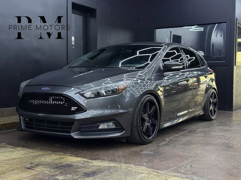 Used 2015 Ford Focus ST w/ Equipment Group 402A image 1