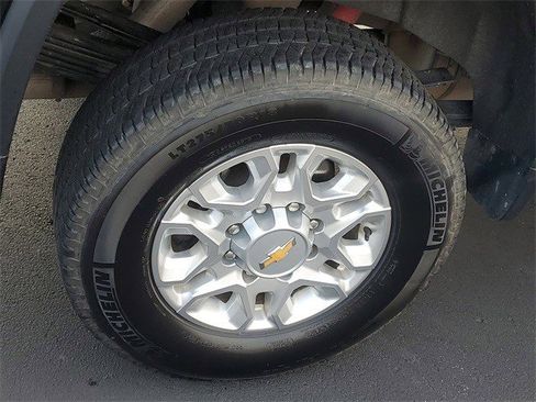 Used 2024 Chevrolet Silverado 3500 LTZ w/ LTZ Premium Package image 7