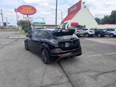Used 2017 Ford Focus RS AWD/4WD image 10