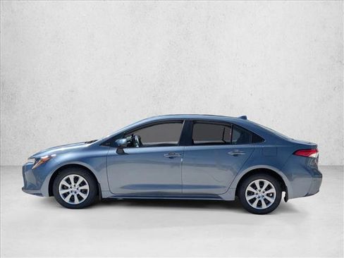 Used 2026 Toyota Corolla LE image 5