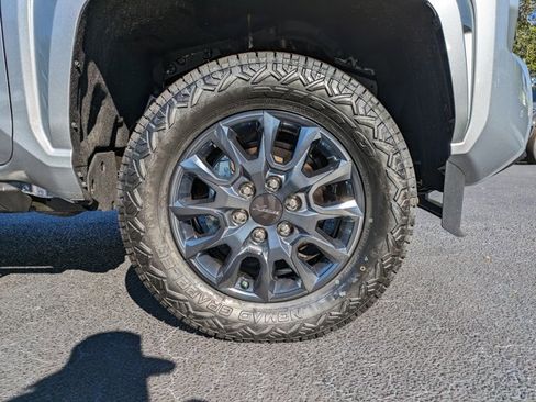 New 2025 Toyota Tacoma SR5 image 11