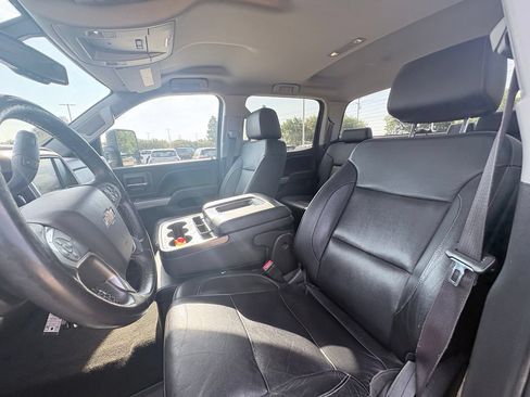 Used 2016 Chevrolet Silverado 2500 LT w/ Midnight Edition AWD/4WD image 6