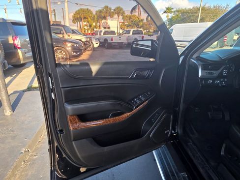 Used 2018 Chevrolet Suburban Premier image 21