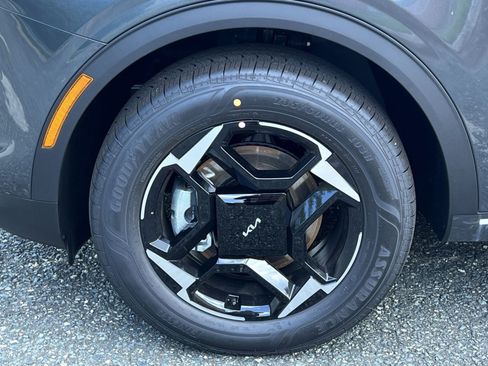 New 2026 Kia Sportage EX AWD/4WD image 17