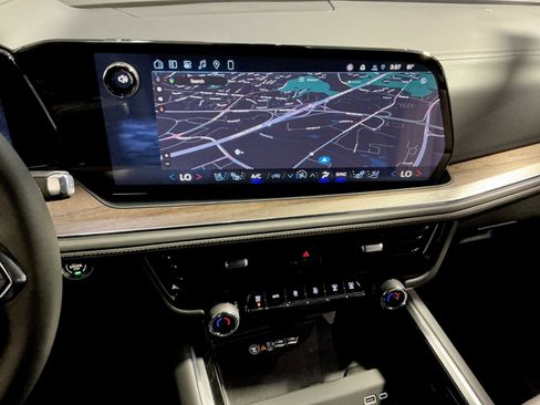 New 2026 Chevrolet Suburban High Country image 28