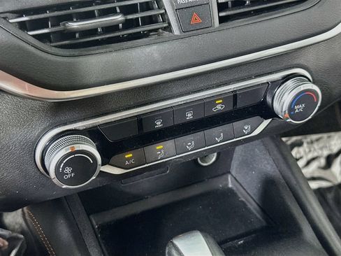 Used 2022 Nissan Altima 2.5 SR FWD image 25