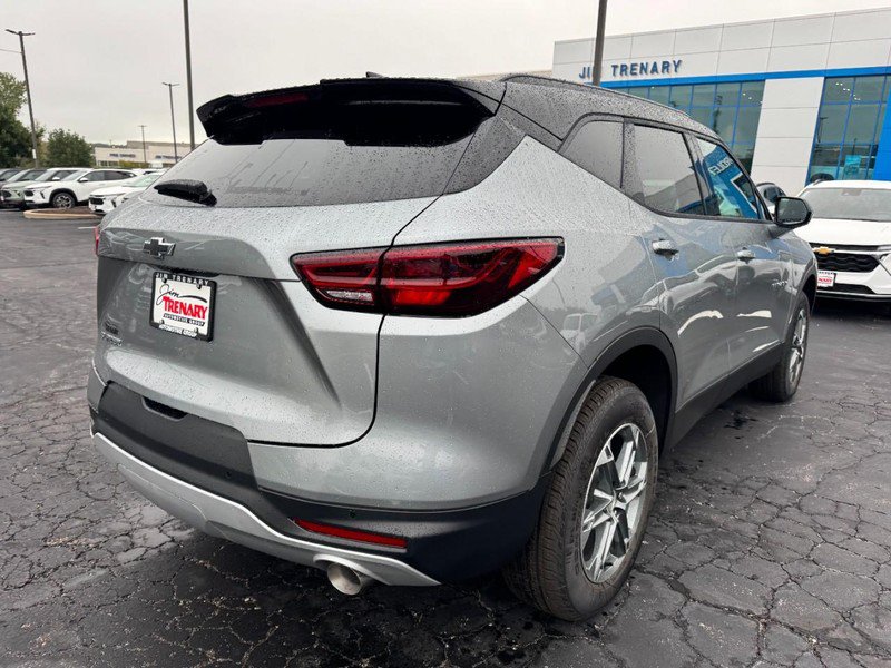 New 2026 Chevrolet Blazer LT w/ Convenience Package FWD image 3