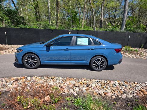 New 2026 Volkswagen Jetta Sport FWD image 2