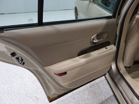 Used 2005 Buick Le Sabre Custom w/ Platinum Edition Plus Pkg image 18