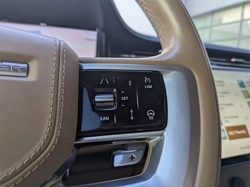 Used 2024 Land Rover Range Rover SE image 28