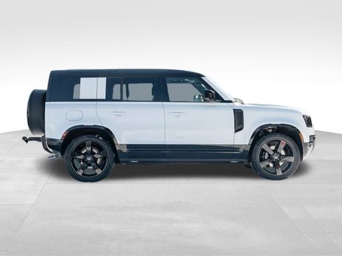 New 2025 Land Rover Defender 110 V8 image 8