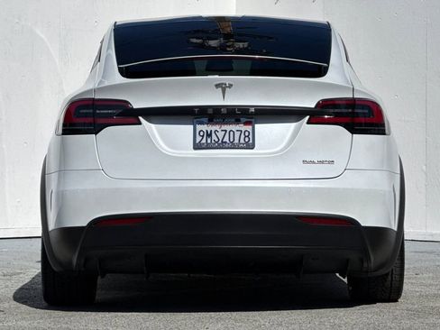 Used 2020 Tesla Model X Performance image 4