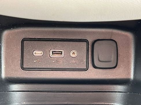 Used 2024 Chevrolet Equinox LT FWD image 24