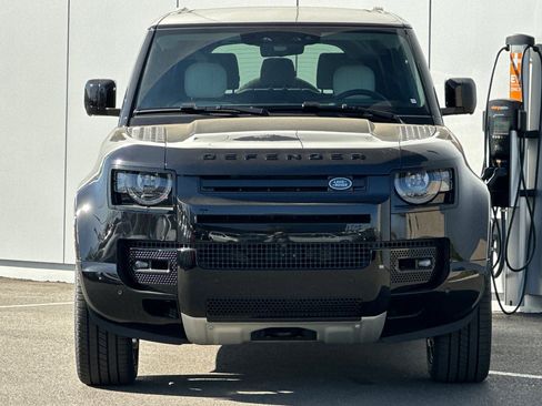 New 2025 Land Rover Defender 130 V8 image 8