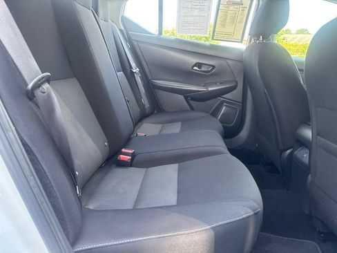 Used 2025 Nissan Sentra SV FWD image 27