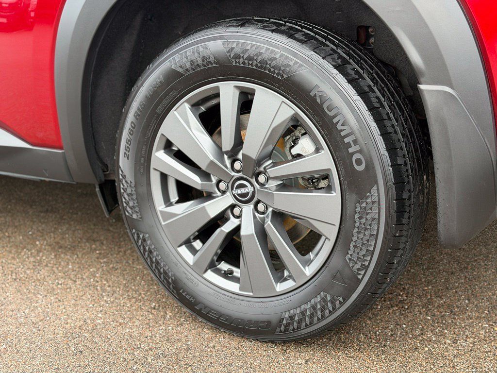 Used 2024 Nissan Pathfinder SV AWD/4WD image 28