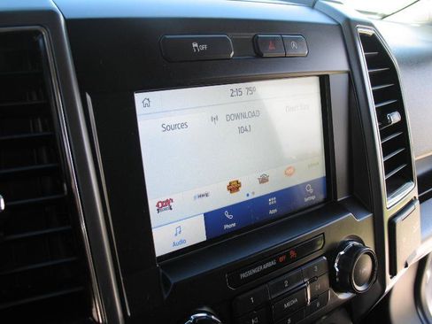 Used 2020 Ford F150 XLT w/ Equipment Group 302A Luxury AWD/4WD image 38