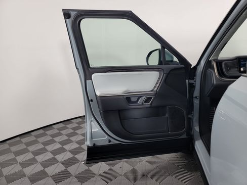 Used 2022 Rivian R1T Adventure AWD/4WD image 16