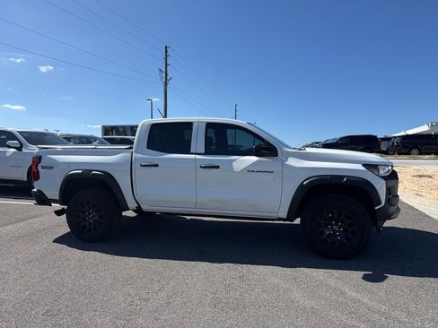 Used 2023 Chevrolet Colorado Trail Boss w/ Technology Package image 1