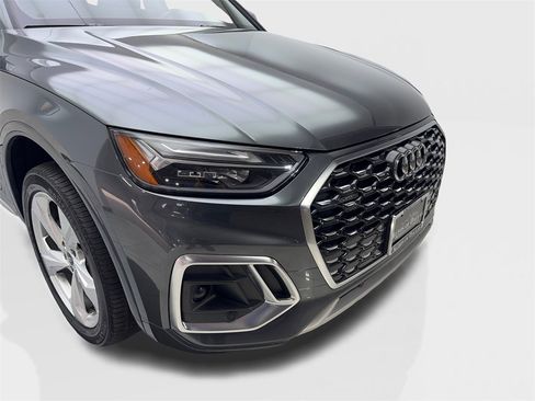 Used 2023 Audi Q5 2.0T Premium w/ Convenience Package image 17