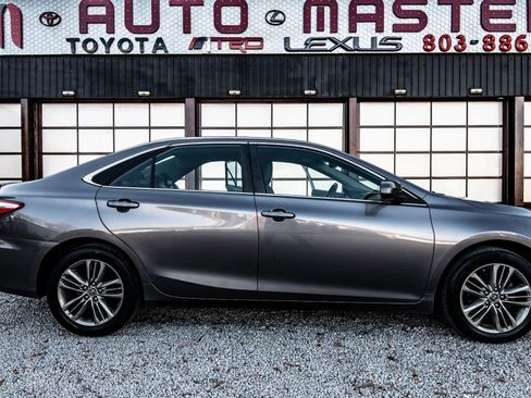 Used 2015 Toyota Camry SE image 22