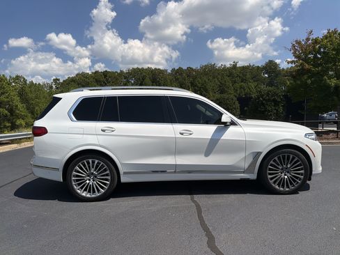 Used 2019 BMW X7 xDrive50i w/ Premium Package AWD/4WD image 5