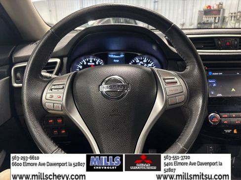 Used 2016 Nissan Rogue SL image 25