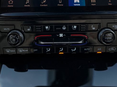 Used 2022 Jeep Grand Cherokee L Limited w/ Luxury Tech Group II image 20