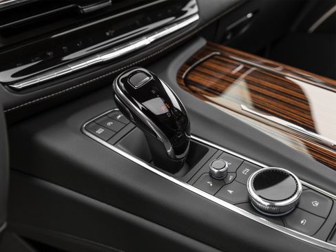 Used 2023 Cadillac Escalade Premium Luxury AWD/4WD image 26