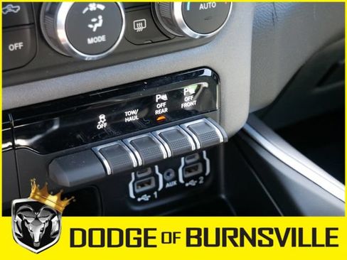 Used 2022 RAM 1500 Big Horn AWD/4WD image 23