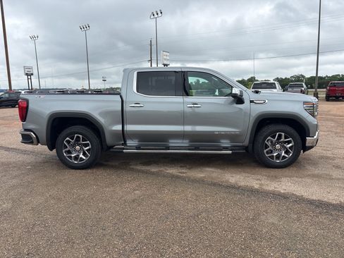 New 2026 GMC Sierra 1500 SLT image 7