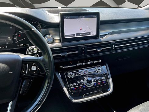 Used 2022 Lincoln Corsair AWD w/ Premium Package image 6