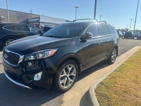 Used 2017 Kia Sorento SX FWD image 2