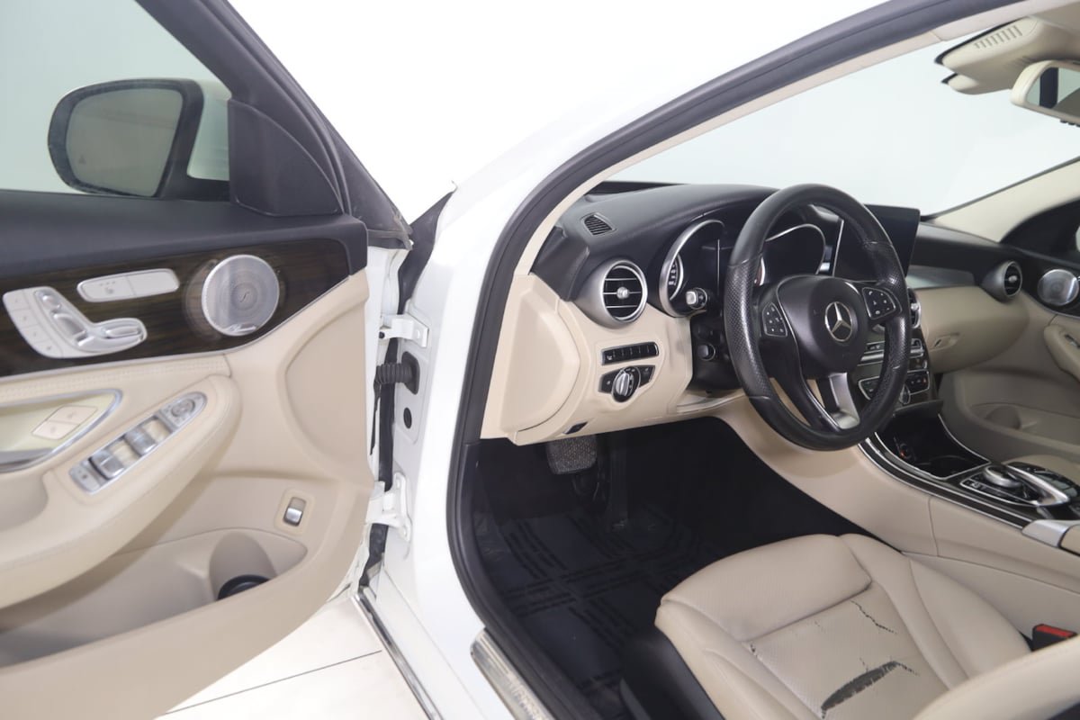 Used 2015 Mercedes-Benz C 300 4MATIC Sedan image 41