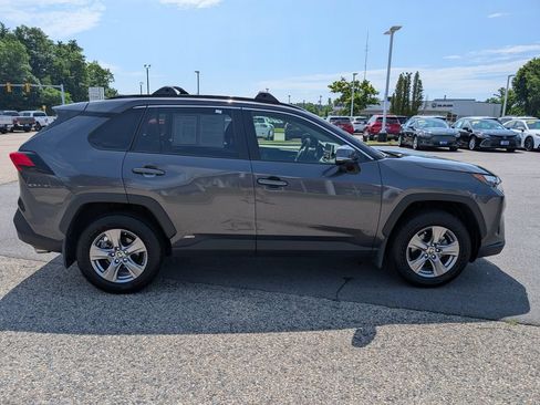 Used 2025 Toyota RAV4 XLE w/ Weather Package AWD/4WD image 7