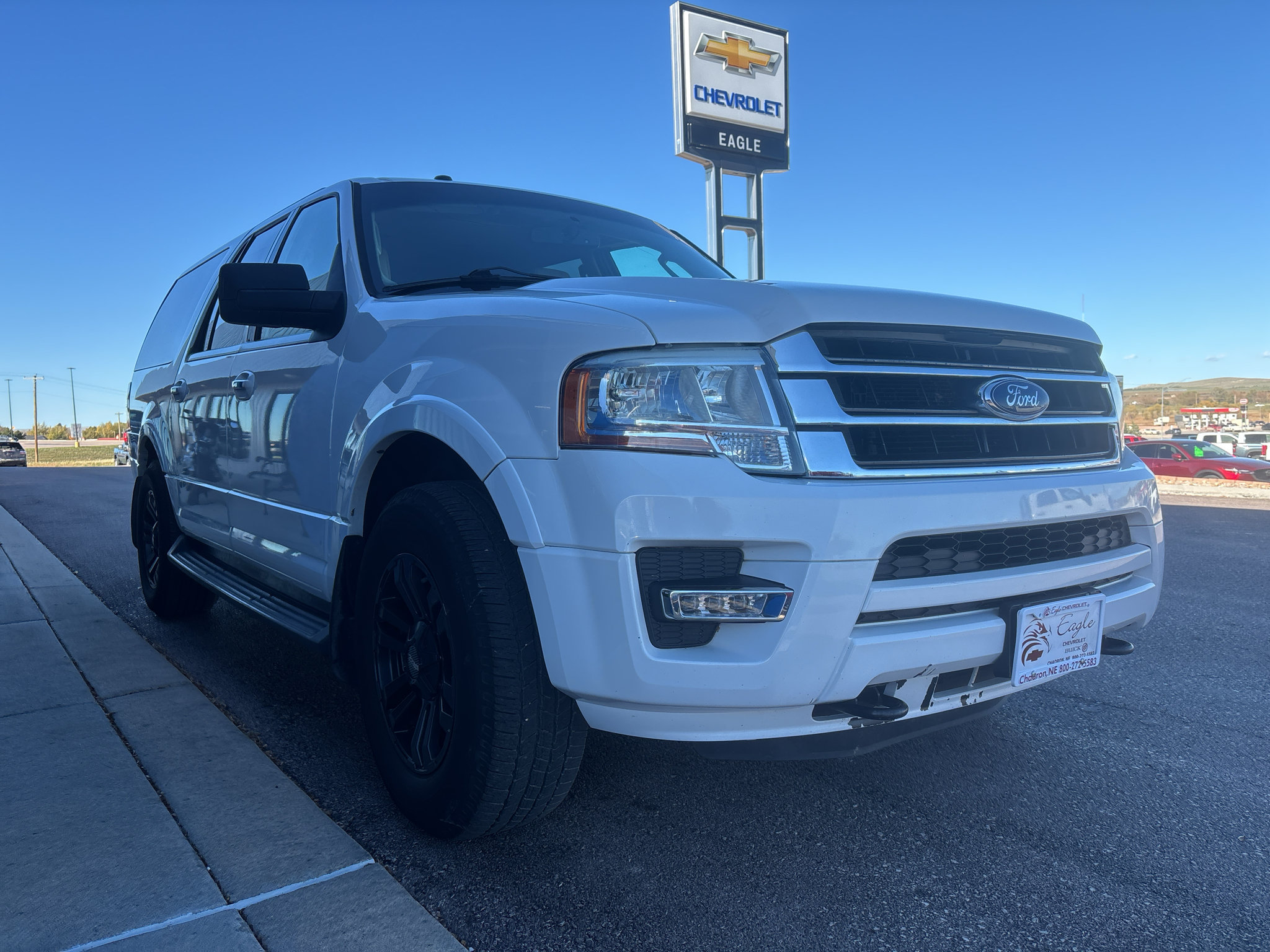 Used 2015 Ford Expedition EL XLT w/ Equipment Group 202A AWD/4WD image 4