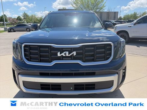 Used 2025 Kia Telluride S FWD image 3