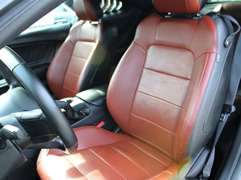 Used 2016 Ford Mustang GT Premium image 20