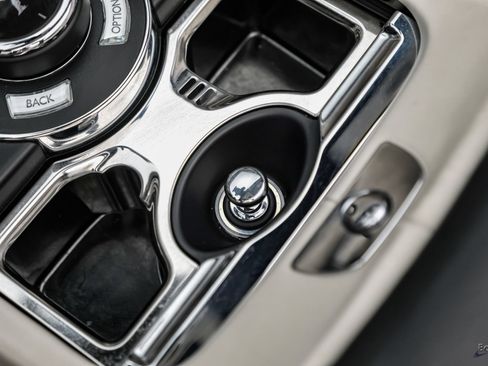 Used 2017 Rolls-Royce Dawn RWD image 67