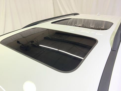 Certified 2023 Chevrolet Traverse RS w/ LPO, Floor Liner Package AWD/4WD image 16