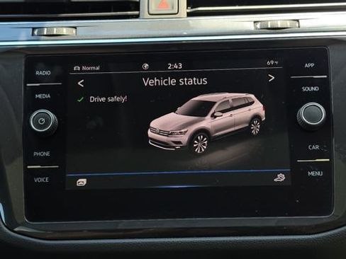 Used 2021 Volkswagen Tiguan SE w/ Panoramic Sunroof Package AWD/4WD image 23
