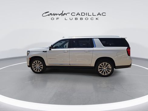 Used 2023 GMC Yukon XL Denali AWD/4WD image 6